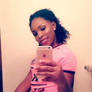 Meet your Posher, Cynthia